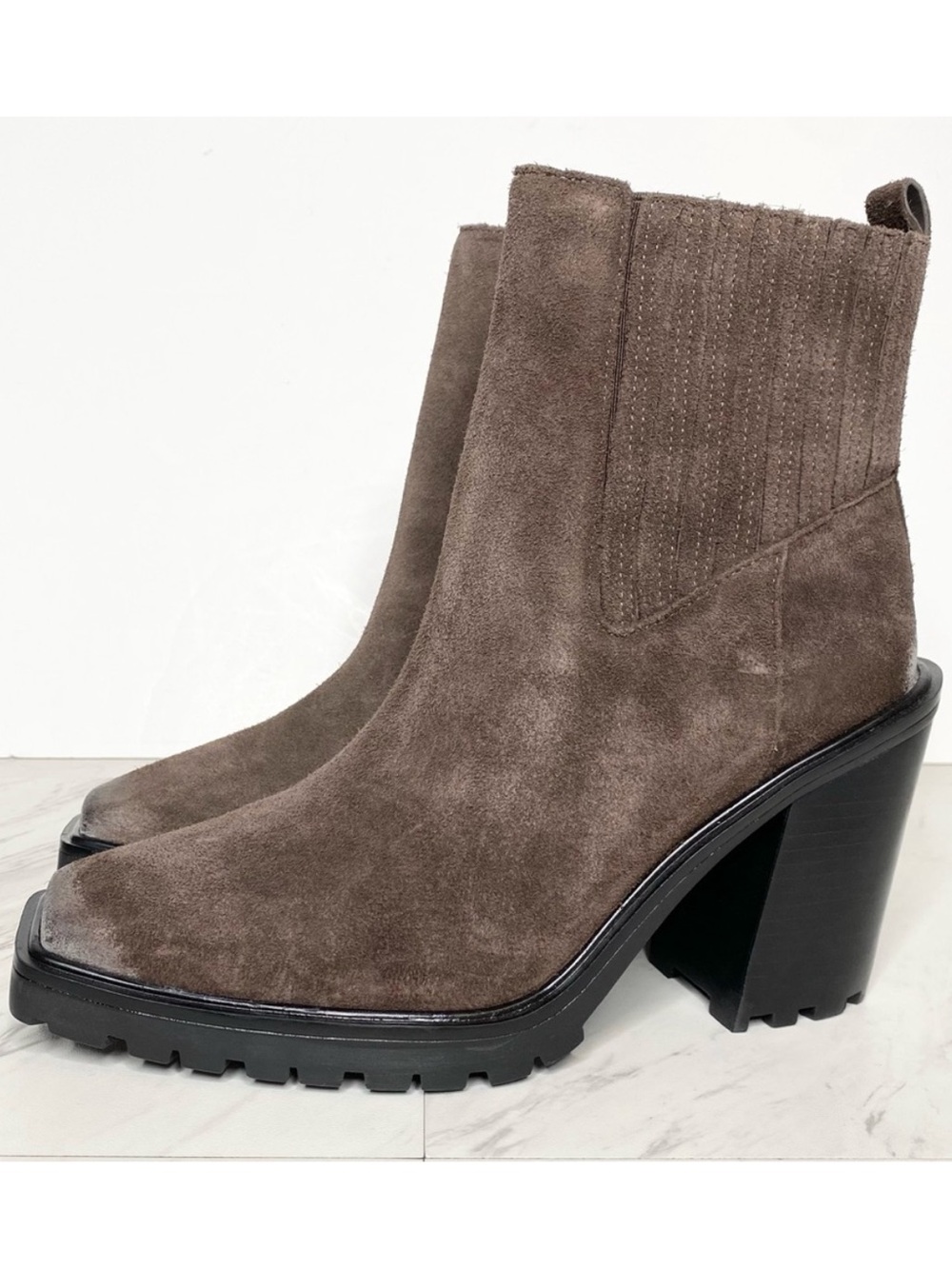 Vince Camuto Aresse Brown Suede Square Toe Heeled Bootie 7M